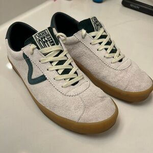 Vans Sport Low in White Green Gum